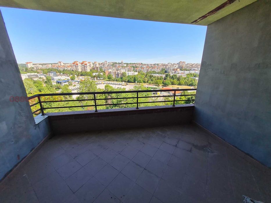 Продава се Тристаен апартамент в Велико Търново, Бузлуджа - 100 кв.м за 940 €/кв.м - Снимка #3