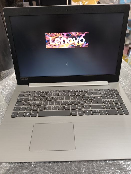 Lenovo ideapad 330-15IGM. DDR 4gb/ssd128gb батарея 3соат