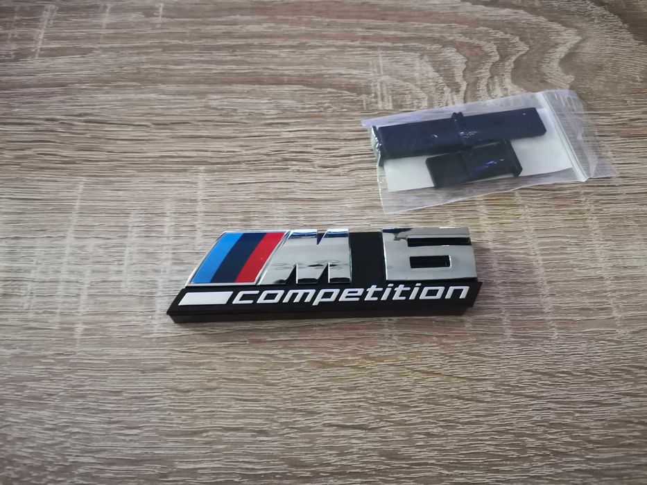 Предна решетка сребриста емблема BMW M6 Competition