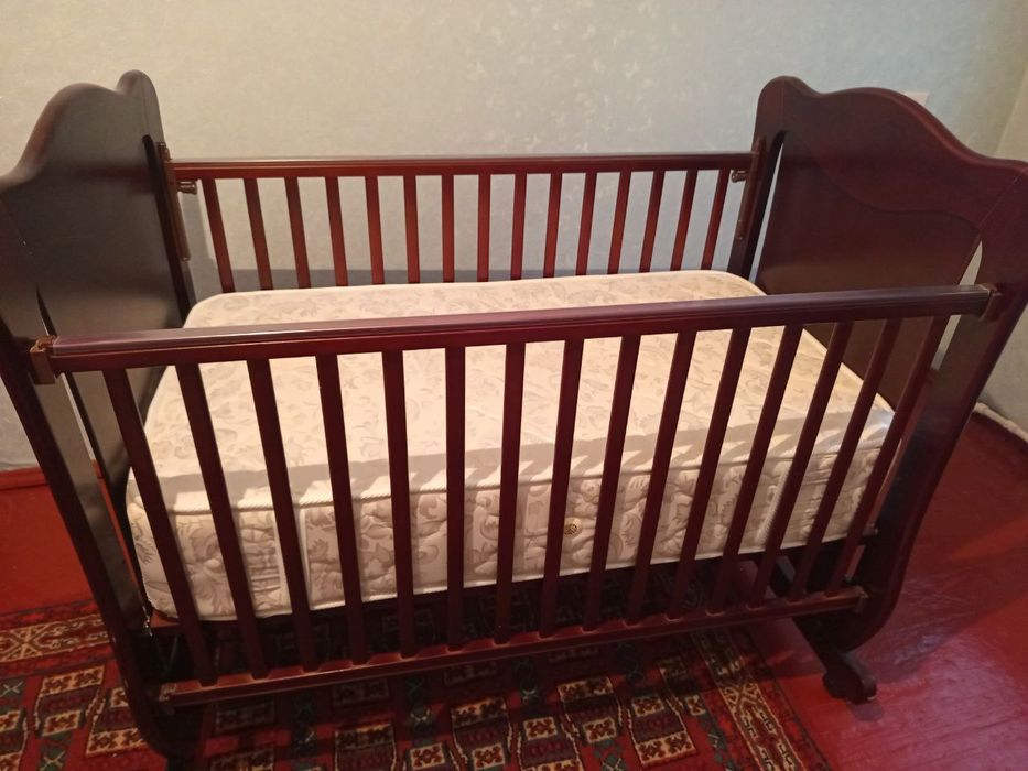 Кровать детская для малышей