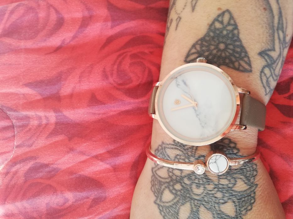 Водоустойчив часовник и гривна Комплект