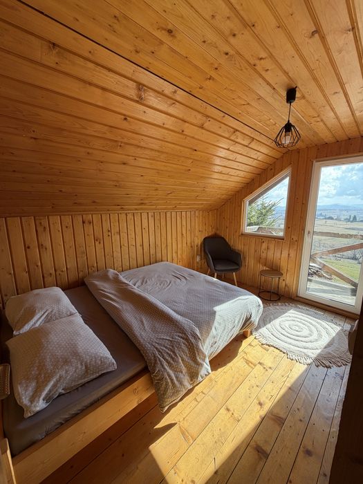 Cabana de inchiriat Marisel,disponibilă Mai/Iunie