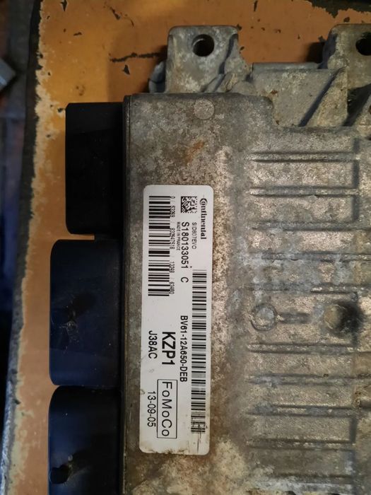 Calculator motor ecu motor ford focus 3 1.6tdci t3db euro5 cod bv6112a