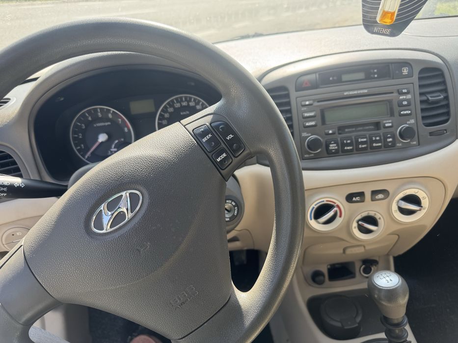 HYUNDAI Accent 0 — imagine 5