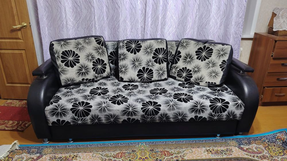 Диван  раскладной иметься постельный отс