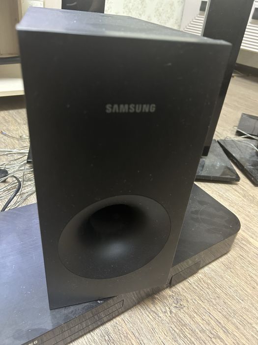 Саундбар Samsung