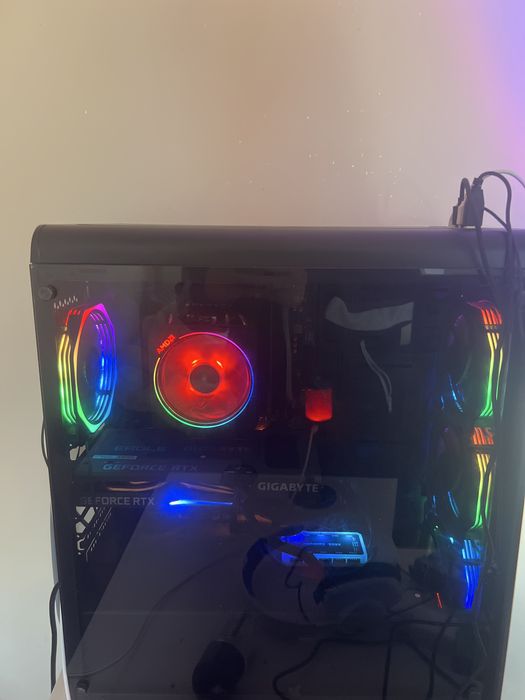 Мощен геймърски компютър без забележки!
