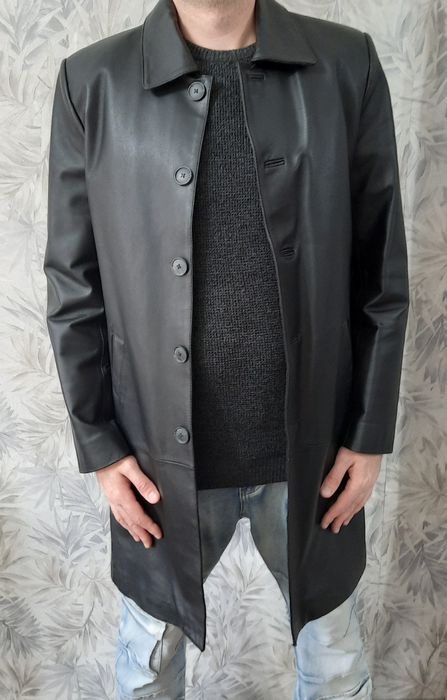 Продам кожаный сюртук.