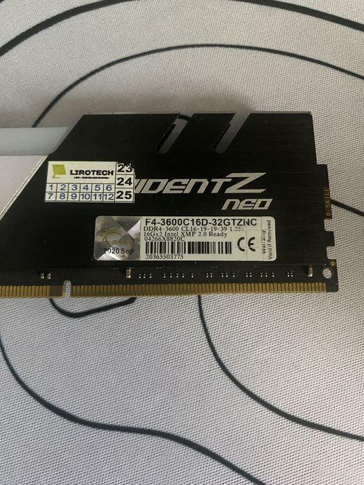 Оперативная память ddr4 2 штуки