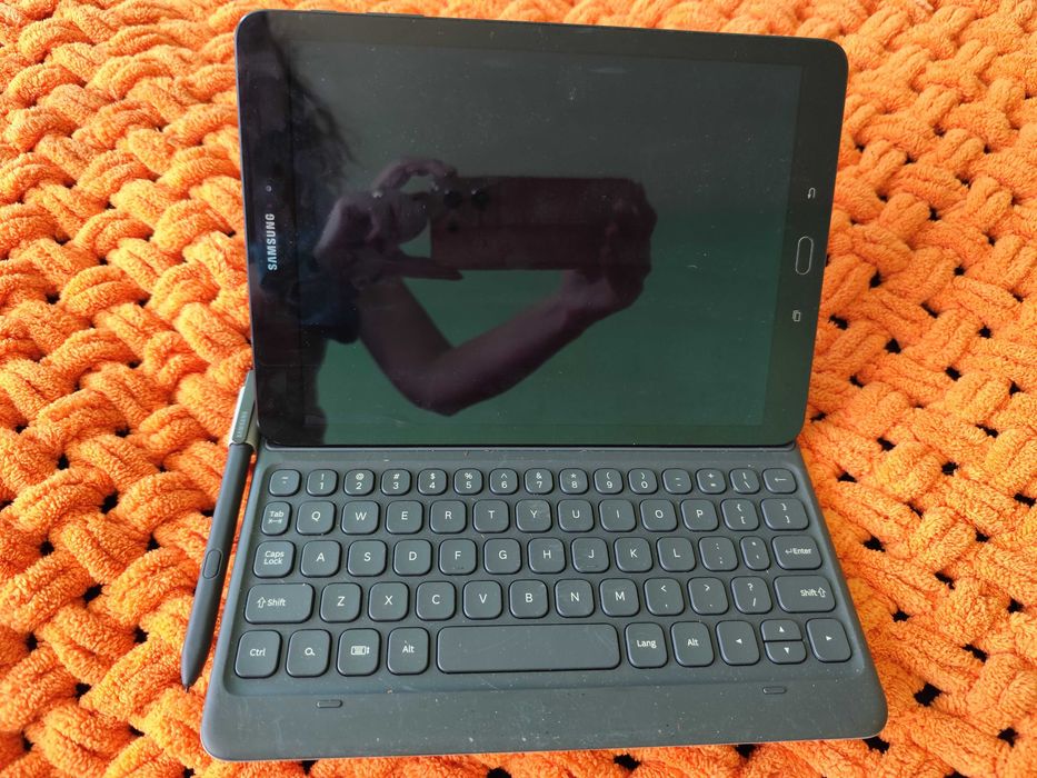 Samsung Galaxy Tab S3 9.7 (SM-T825) – 32GB, 4G LTE + Клавиатура и S Pen