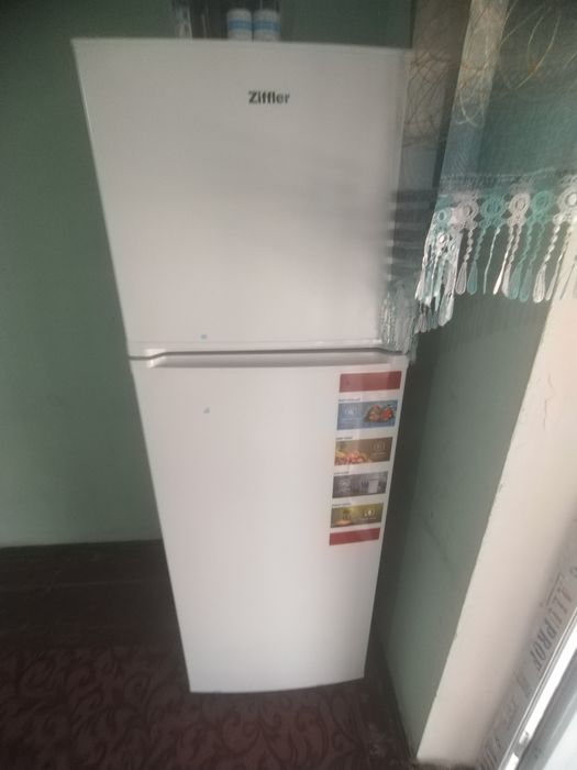 Muzlatkich sotiladi yangi hali ishlatilmagan. NARXI kelishildi.