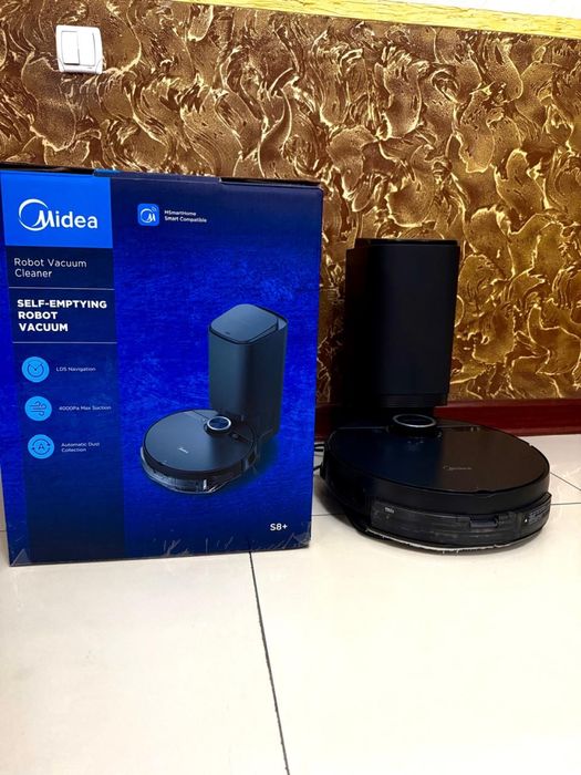 Продам пылесос Midea S8+