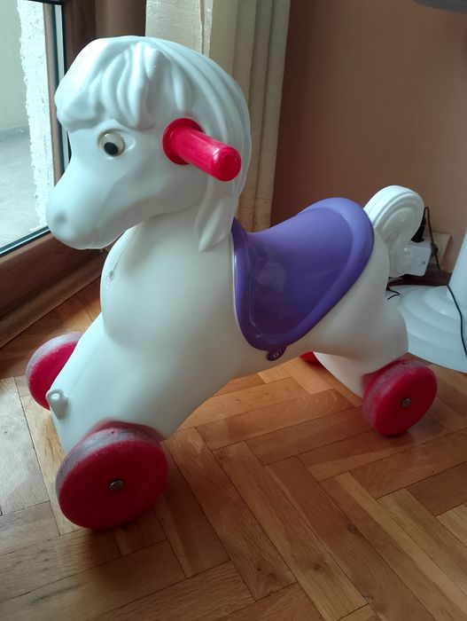 Моторче и конче за бутане и баланс