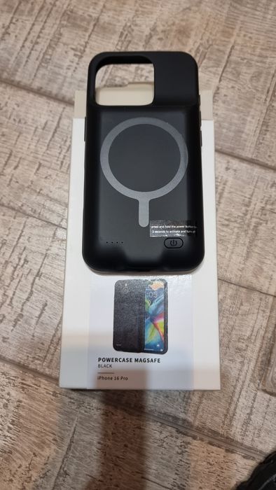 Vând baterie externa IPhone 16Pro