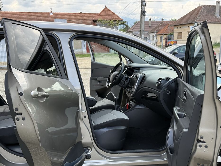 Renault Captur 1.5 DCi 90 CP Euro 6B 11/2016 SE POATE IN RATE