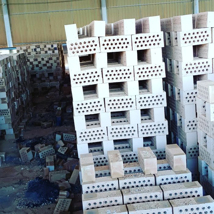 Gʻisht Pishkan gʻisht hom gʻisht qum klnez sheben hizmatlari