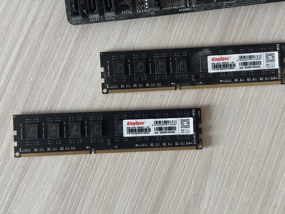 Материнская плата и блок питания