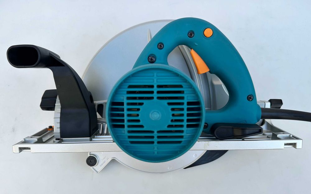 Makita 5903R - Нов мощен голям ръчен циркуляр 2000W 235мм