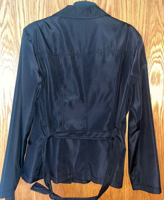 Дамско черно сако