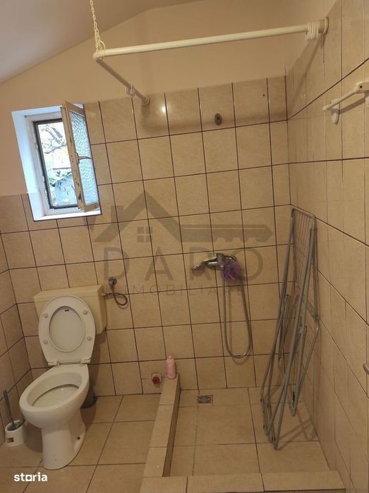 De inchiriat apartament la casa