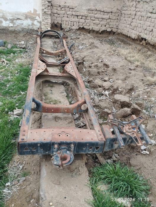 Камаз рама сотилади холати ало 8 тонналик ёки самосвал  рамага бартер