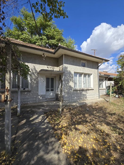 Продава се Къща в с. Първомайци, Област Велико Търново - 140 кв.м за 565 €/кв.м - Снимка #1