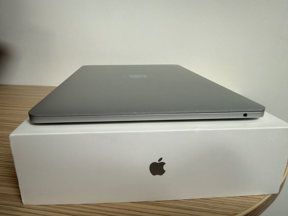 macbook Pro 13" 2016, i5, 8Gb, 256SSD folosit, fara charger