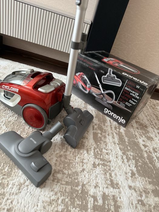 Продам Мощный пылесос 2300W Gorenje Cyclone