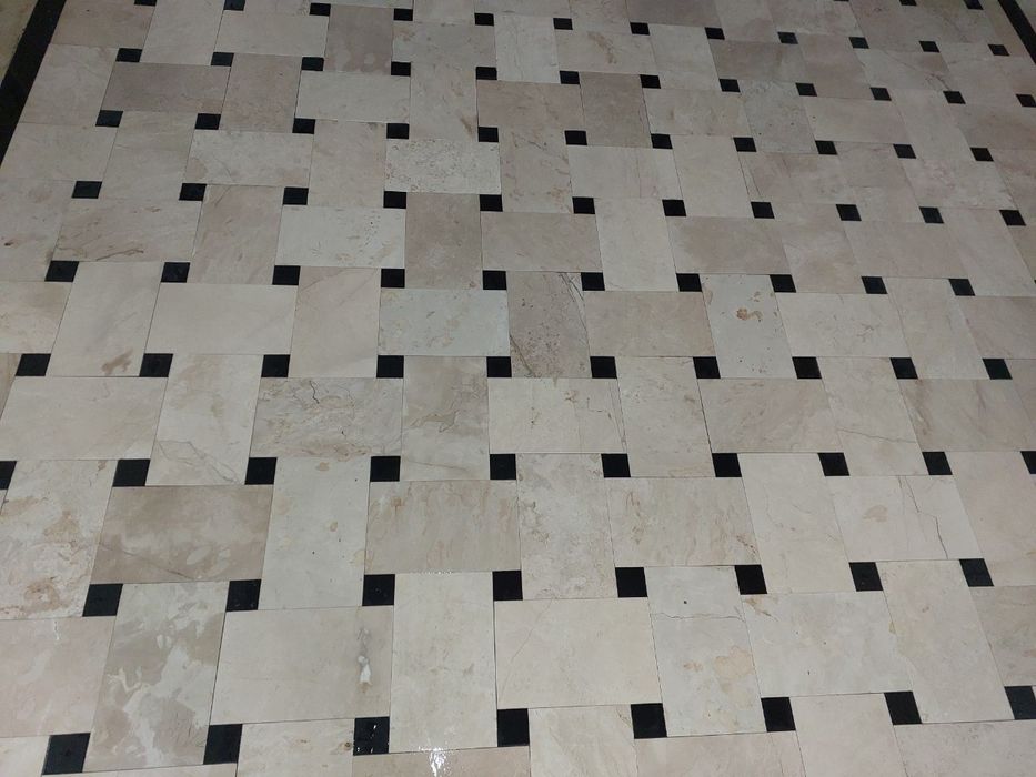 Тош териш хизматлари.