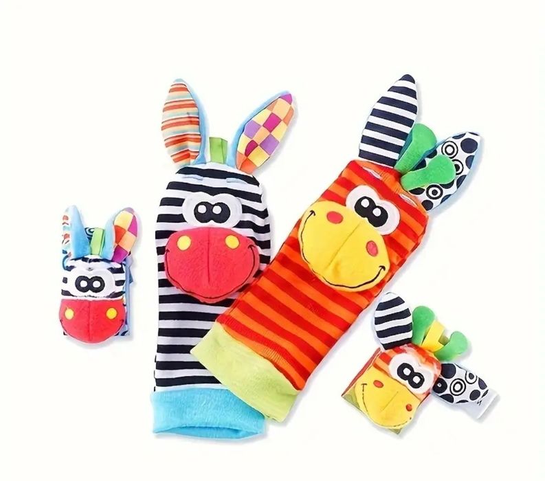 Комплект от 2 гривни и 2 дрънкащи чорапи за бебета,