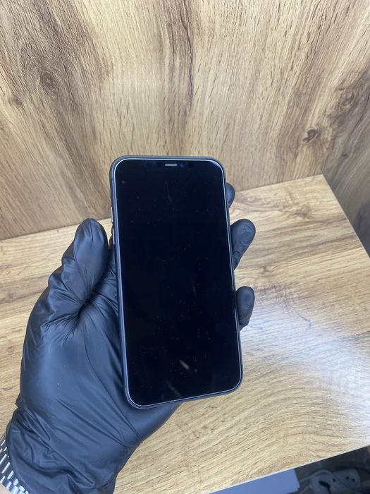 iPhone 11 64Gb 81%