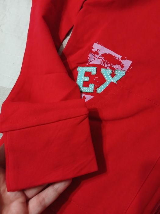 Новый спортивный костюм для девочки.Турция.
Размер 152.
Без начеса, ка