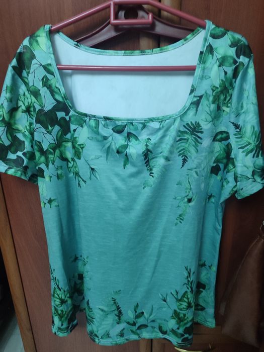 Продам блузки р. 52