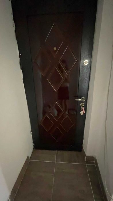 Închiriez apartament