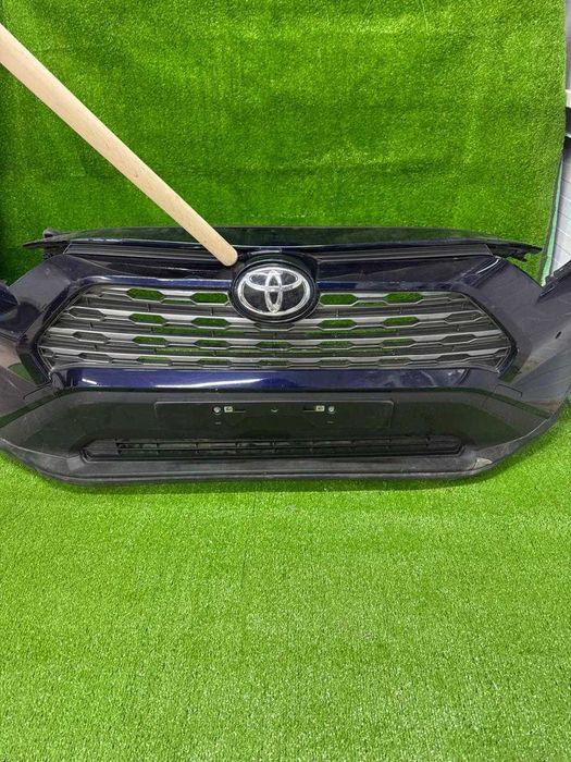 Бампер на Toyota RAV 4