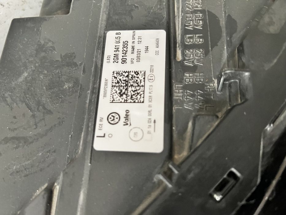 Far stanga full led matrix Vw T Cross