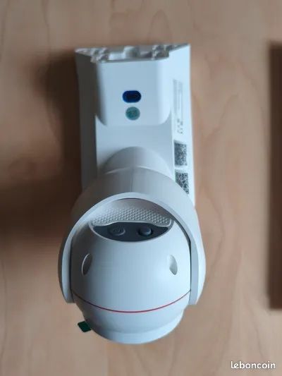 Wi-Fi соларна 360 камера за наблюдение.