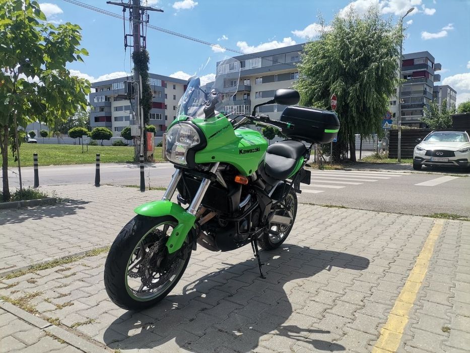 Kawasaki Versys 650 (2006) - Cauciucuri Noi Michelin Road 6, Topcase, Gata de drum
