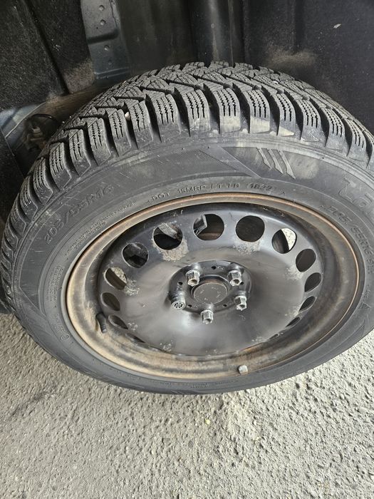 Roti cu anvelope iarna 205 55 r16