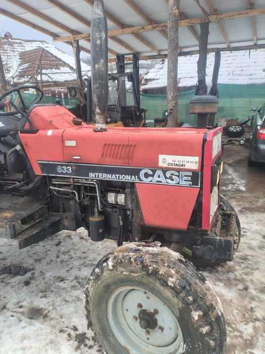 Tractor case 833 internațional