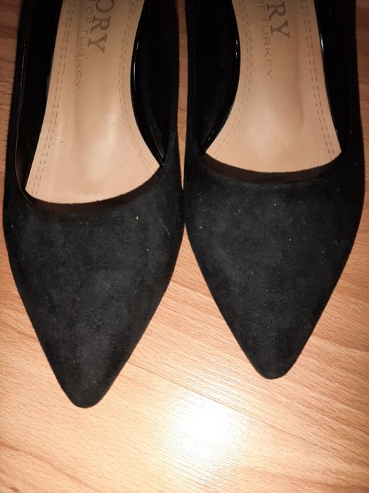 Продаётся женская обувь