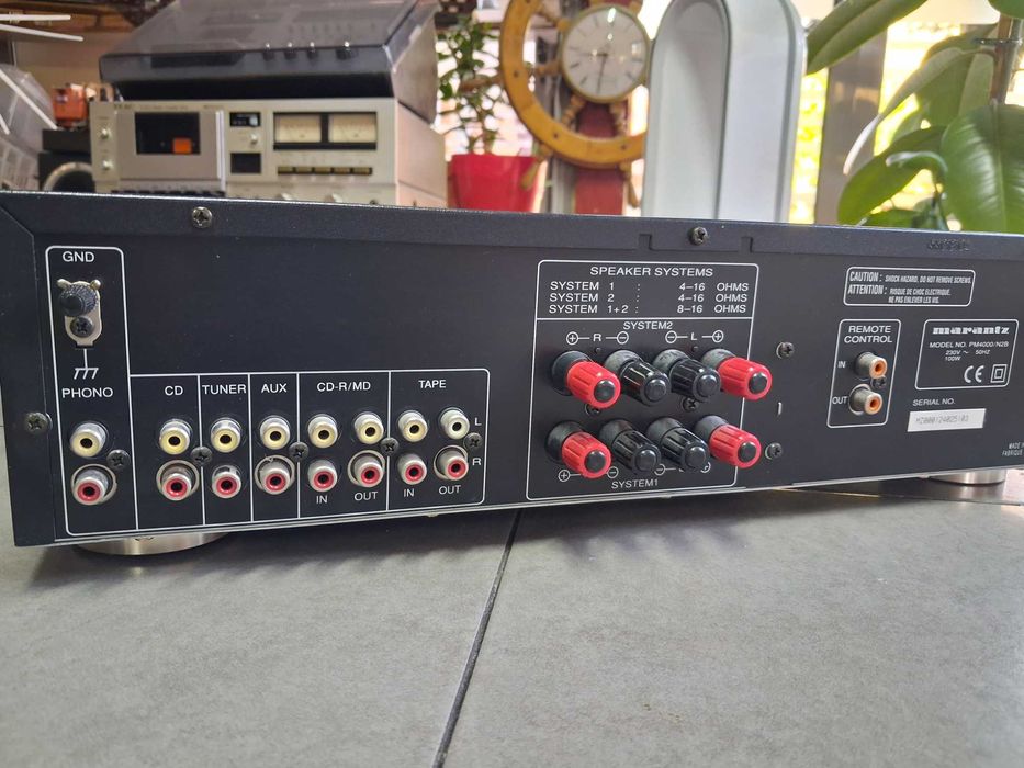 Marantz PM-4000 stereo amplifier