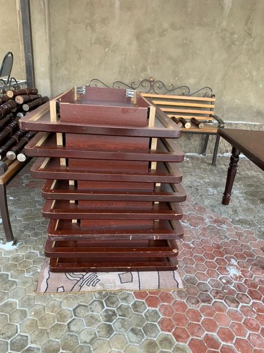 Продаю столы разборные для дома и кафе