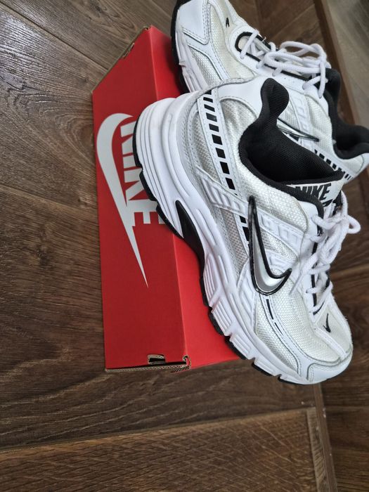 Ботуши и маратонки nike