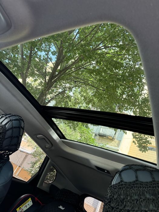 Yengi Tracker 2 Treker PREMIER FULL (panorama lyukli) 2023 oxiri 2024