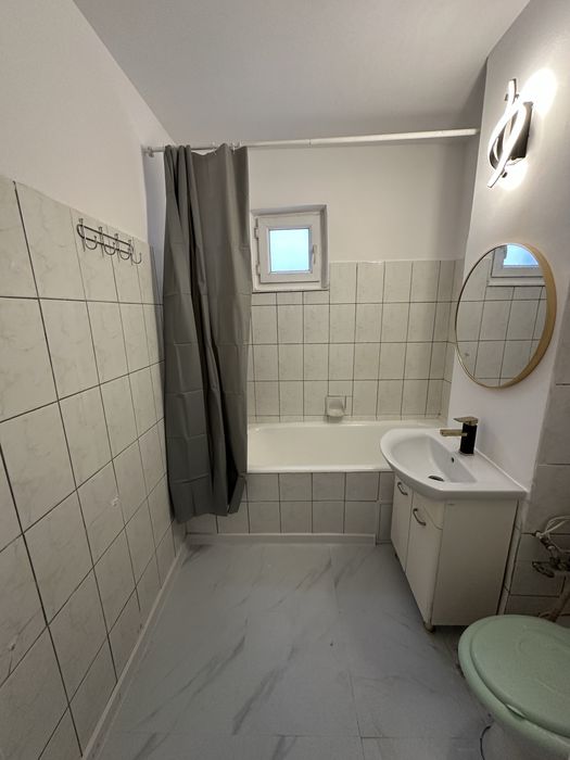 Apartament 2 camere decomandat etaj 8/8 micro 20/21 sens giratoriu hotel magnus bloc din 1981