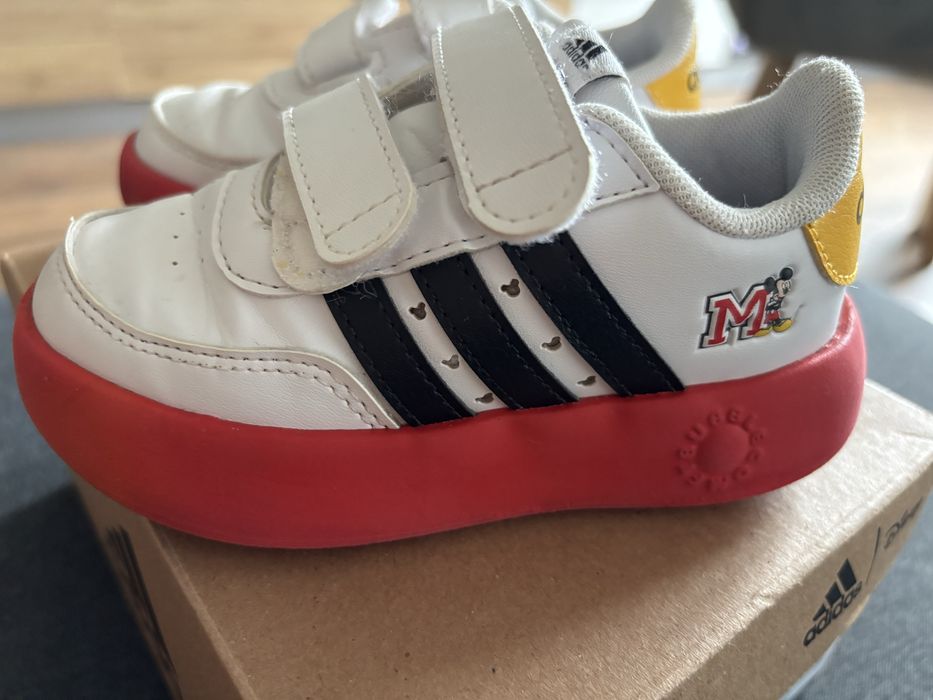 Адидас кецове 24 номер