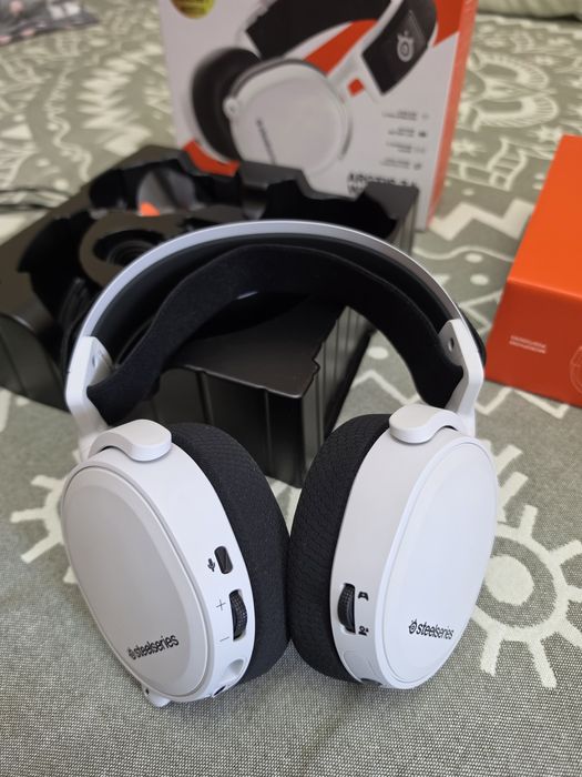 Наушники SteelSeries Arctis 7+ Wireless
