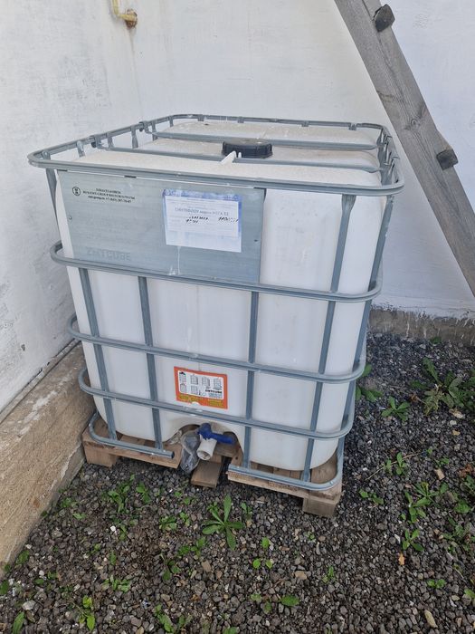 Продам бочок еврокуб на 1000литров