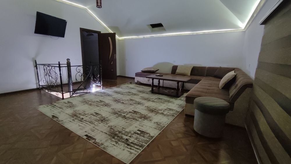 Сдается 2х этажный коттедж